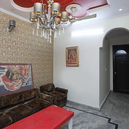 Oyo Stay The Castle Near M2K Cinemas Rohini New Delhi Extérieur photo