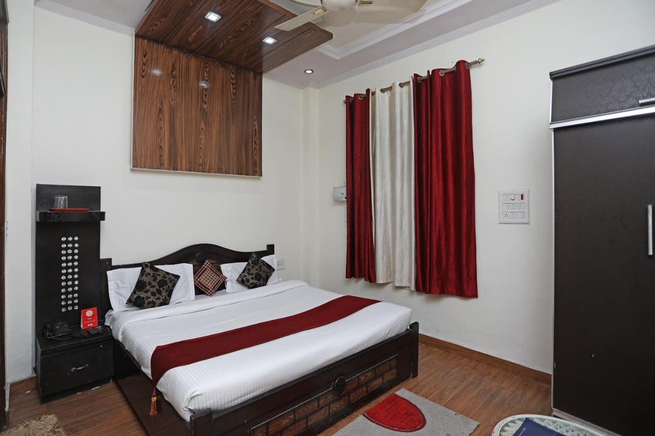 Oyo Stay The Castle Near M2K Cinemas Rohini New Delhi Extérieur photo