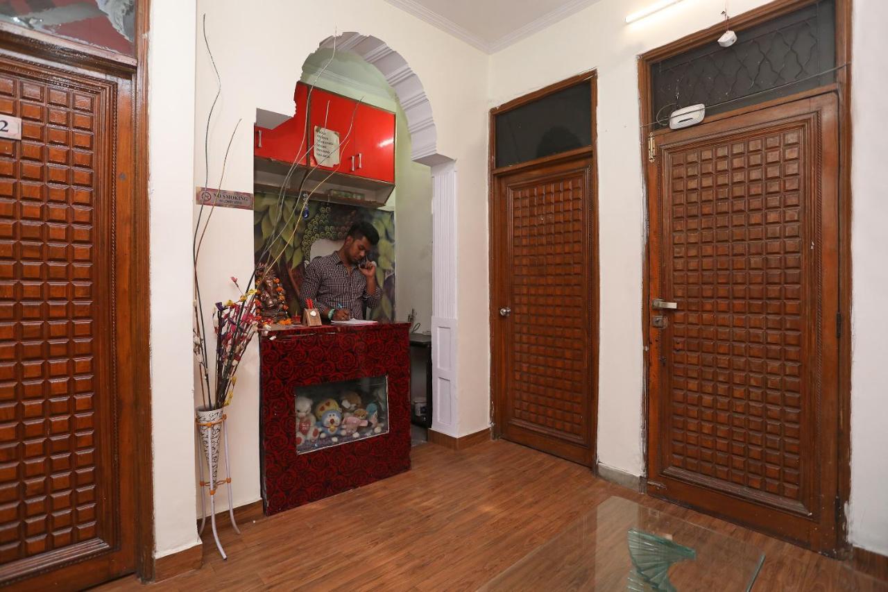Oyo Stay The Castle Near M2K Cinemas Rohini New Delhi Extérieur photo