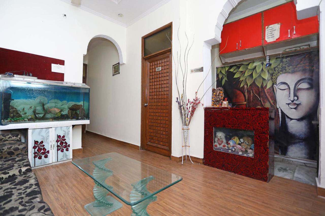 Oyo Stay The Castle Near M2K Cinemas Rohini New Delhi Extérieur photo