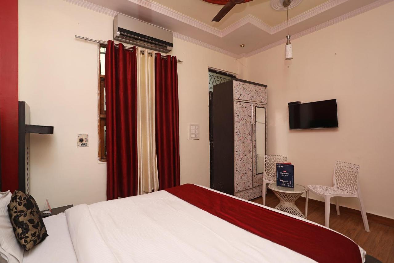 Oyo Stay The Castle Near M2K Cinemas Rohini New Delhi Extérieur photo